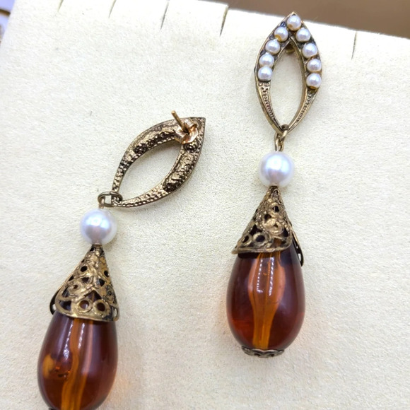 Vintage Orb Dangling Earrings w/ Faux Pearls / Pierced - Picture 3 of 4